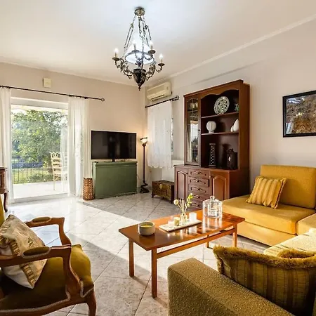 Ariadne's Retreat * Oikhalia (Messinia)