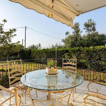 Ariadne's Retreat Apartment