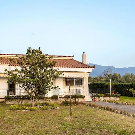 Ariadne's Retreat דירה *