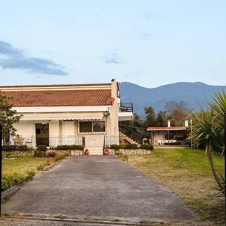 Ariadne's Retreat דירה *