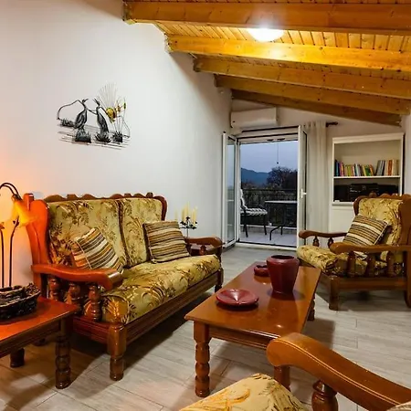 Ariadne's Retreat * Oikhalia (Messinia)