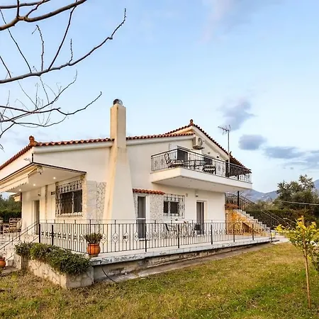 Ariadne's Retreat Apartment Oikhalia (Messinia)