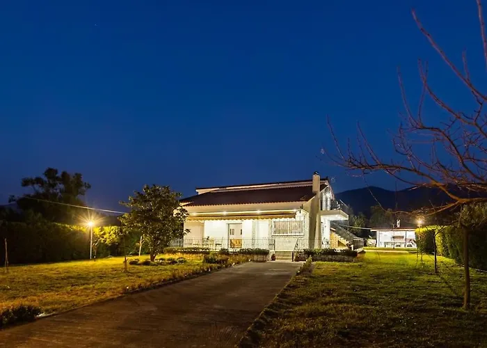 Ariadne's Retreat Apartment