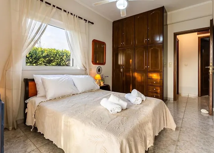 Ariadne's Retreat * Oikhalía