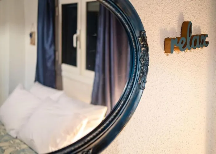 Ariadne's Retreat * Oikhalía