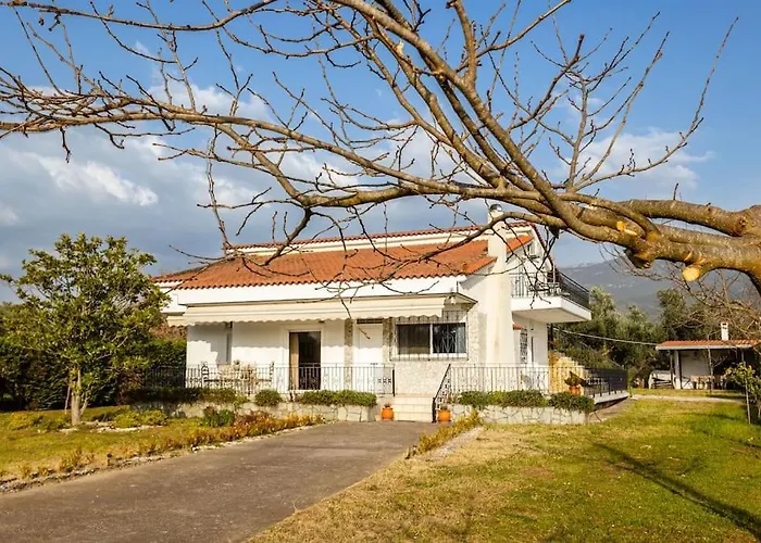 Ariadne's Retreat Oikhalía