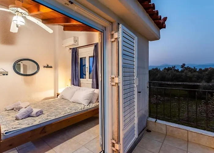 Ariadne's Retreat * Oikhalía